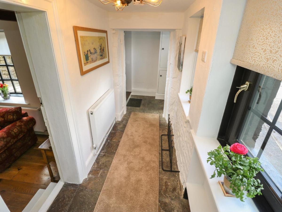 The Cottage Barnsley Bagian luar foto