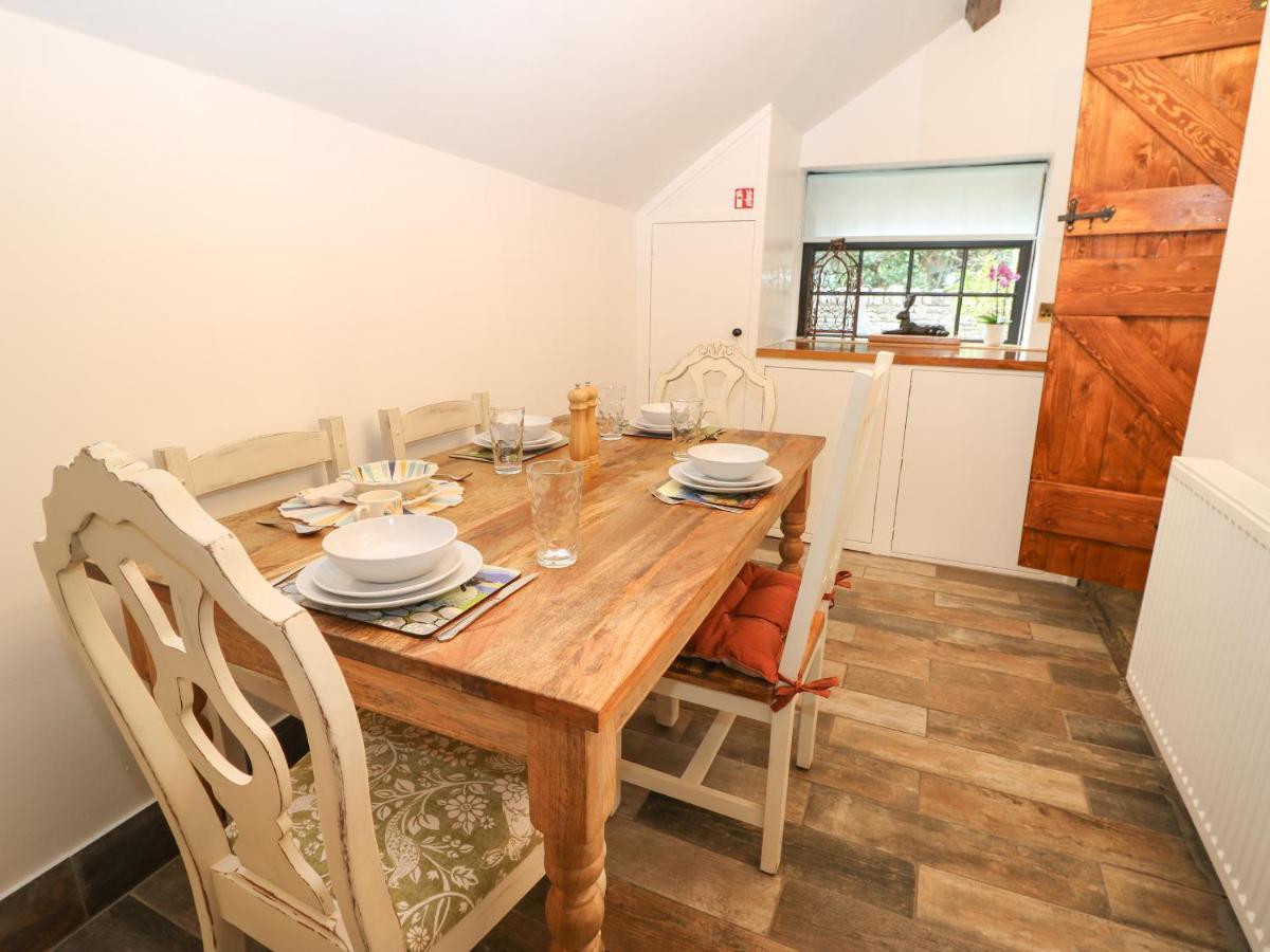 The Cottage Barnsley Bagian luar foto