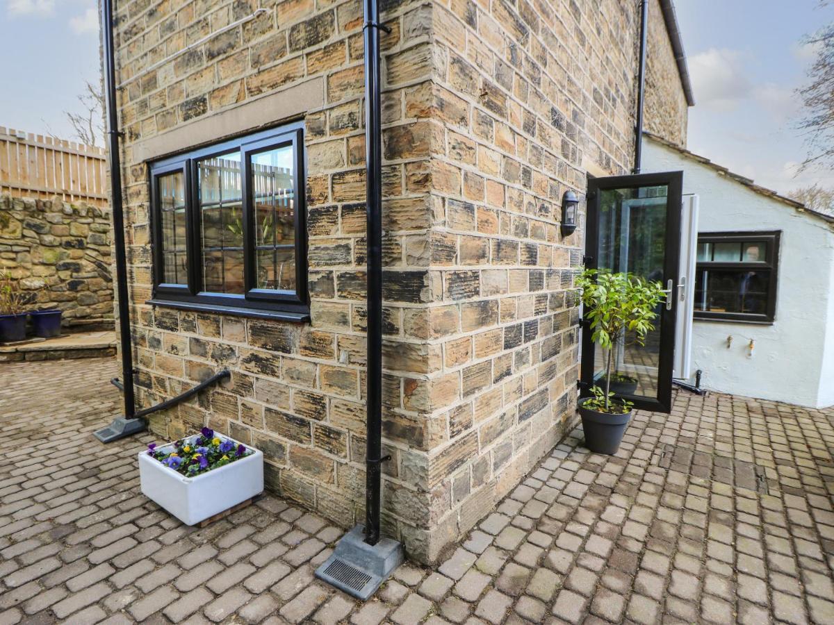 The Cottage Barnsley Bagian luar foto