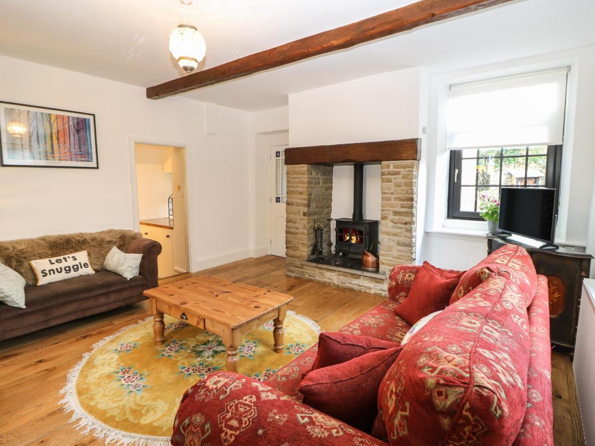 The Cottage Barnsley Bagian luar foto