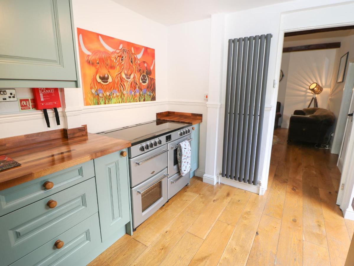 The Cottage Barnsley Bagian luar foto