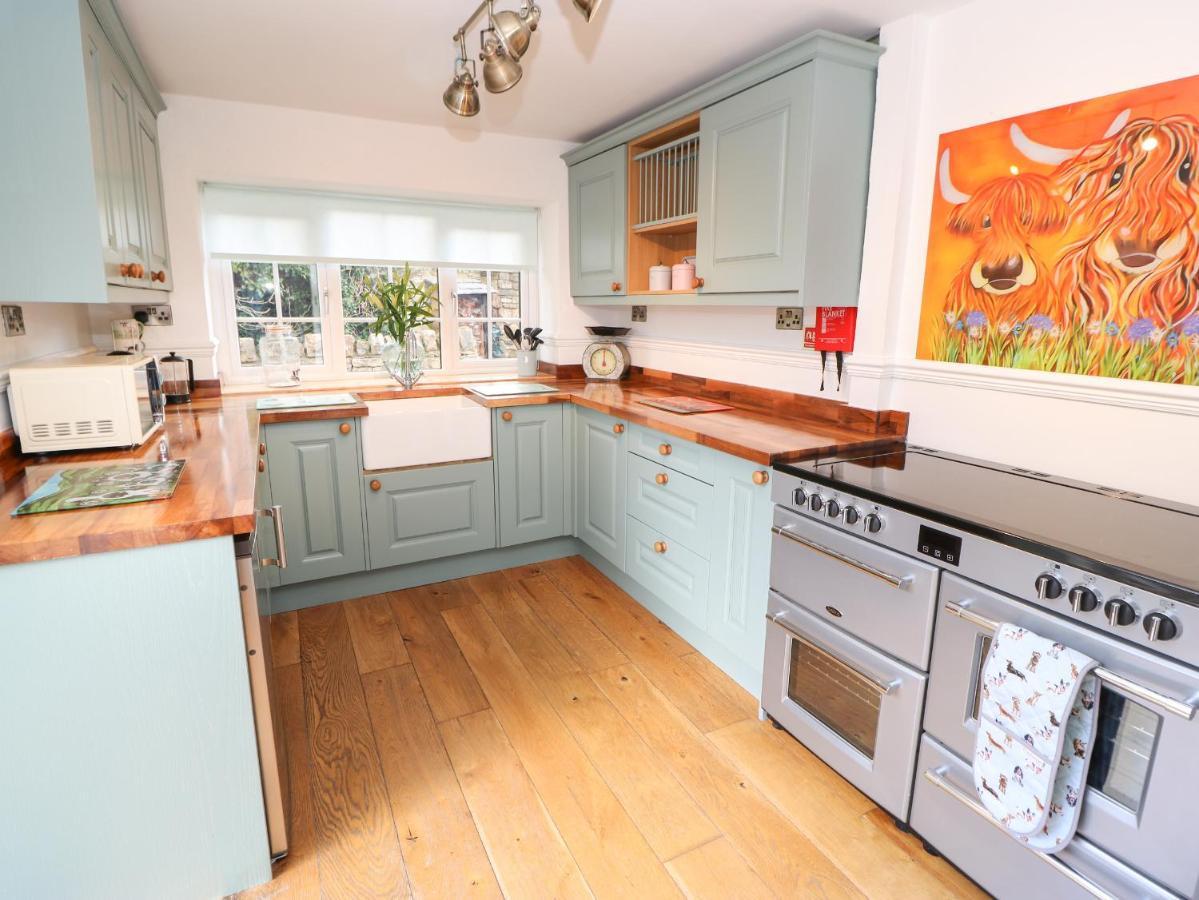 The Cottage Barnsley Bagian luar foto